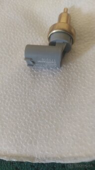 SNÍMAČ TEPLOTY VODY MERCEDES A0009056102 - 3