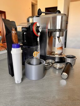 KÁVOVAR DE’LONGHI EC685.M DEDICA + príslušenstvo - 3