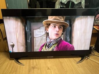 70 "Sharp LC-70UD20EN - 3