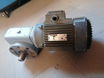 Motor s prevodovkou - 3