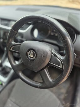 Predám stvorramenny volant pre Škoda - VÝBORNÝ STAV - - 3