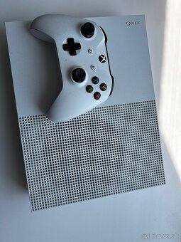 Xbox One S 1TB s jedným ovládačom - 3