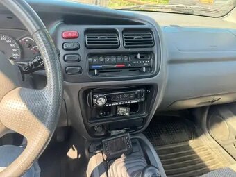 Suzuki Grand Vitara 2.5 V6 benzin 2000 - 3