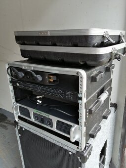Osadený rack 8 U - 3