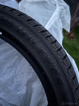 225/40R18 92V - 3