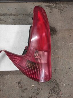 Svetlá Peugeot 206SW - 3