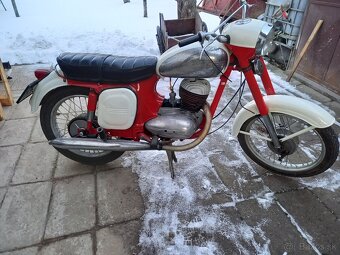 Jawa 250 - 3