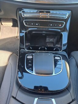 mercedes-benz E 300 d T 4x4 - 3