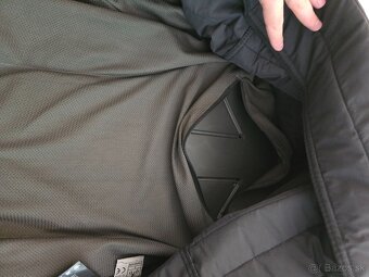 Predám novú motorkársku bundu Macna s chráničmi - 3