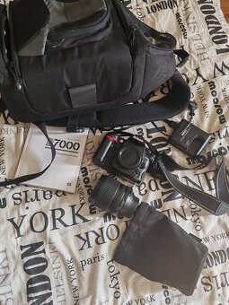 Zrkadlovka Nikon - 3