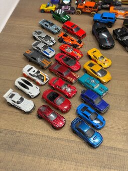 Hot wheels autíčka - 3