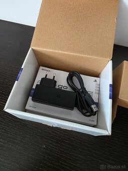 PSP go Pearl White - 3