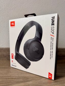 Slúchadla JBL Tune 520 BT čierne - 3