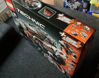 LEGO® Technic 9398 Truck - 3