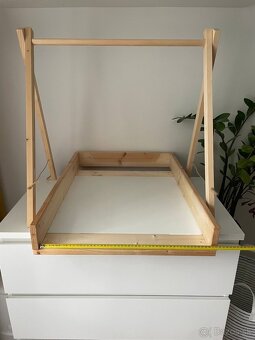 Prebaľovací pult s hrazdičkou - 3