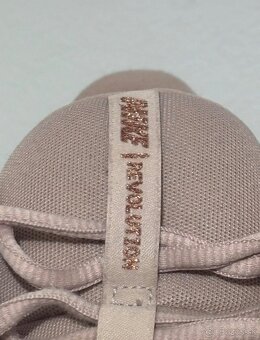 Nike Revolution 5 - 3