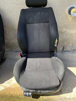 Na predaj pološportové sedačky VW Golf 4 - 3