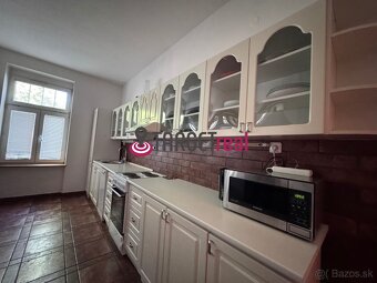 FOR RENT: Beautiful 3-room apartment in the center of Martin - 3