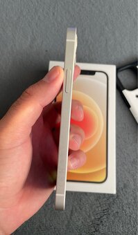 Apple iPhone 12 64GB Biely - 3