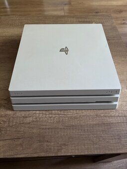 Sony PlayStation 4 Pro 1TB - 3