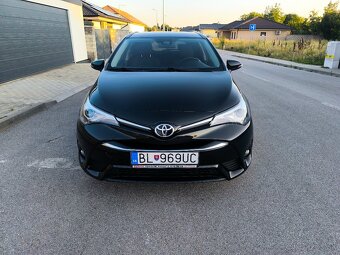 Toyota Avensis 95000km 1.8b automat - 3