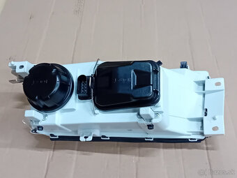 Predám predný svetlomet Škoda Octavia I. pravý - 3