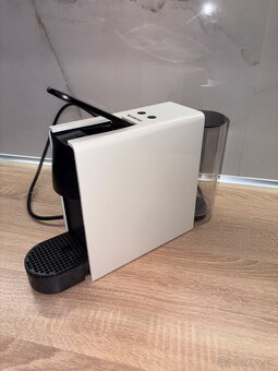 Kapsulový kávovar - Nespresso Essenza Mini - 3
