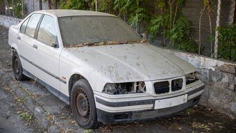 Kúpim staré auto rámy - 3