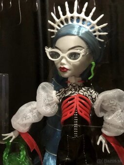 Monster High Ghouluxe Ghoulia Yelps - 3
