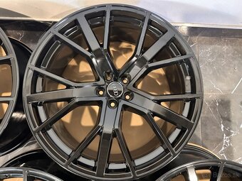 original audi q8 sq8 r22 5x112 4M8601025CP - 3