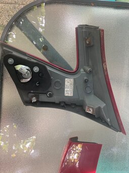 Zadné svetla kapoty Honda Civic 2013 - 3