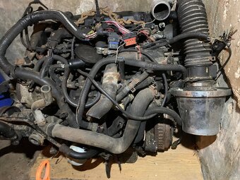 Rozpredám motor 2.0 hdi  Peugeot 406 - 3