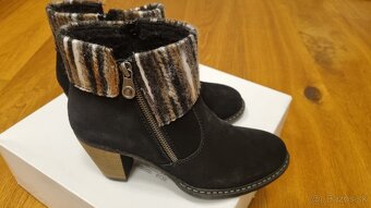 Kožené semišové Rieker čižmy s ovčou vlnou - 3