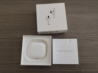 AirPods 4 - 3