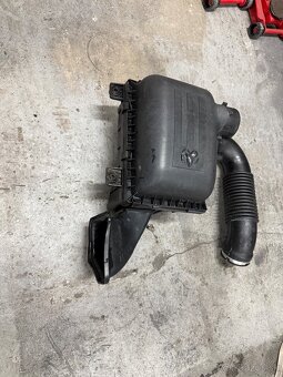 Dodge ram 1500 air box 2014 - 3