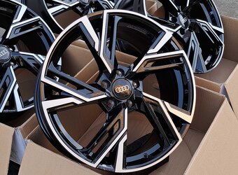 R18 Audi A3 A4 B8 B9 A5 A6 C7 C8 5x112 ET30 - 3