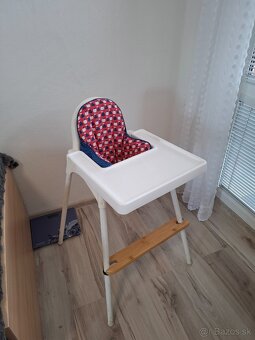 Sedačka na kŕmenie - 3