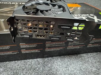 Predám grafiku GIGABYTE GeForce RTX 2070 - 3