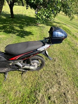 Predám elektroskuter akumoto s spz - 3