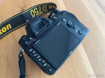 Nikon D750 - 3