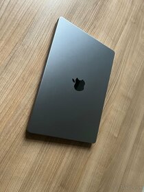 Predám najnovší Apple MacBook Pro M3 14" 8GB 1TB - 3