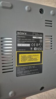 Playstation 1 SCPH-7002 - 3