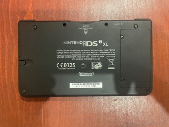 Nintendo DSi XL - 3