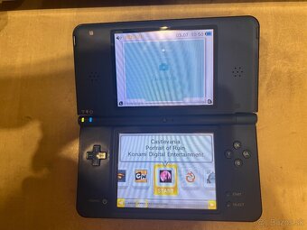 Nintendo DSi XL - 3