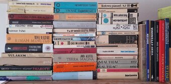 Predam knihy na fotkach za 10.ks chcem len 9€ - 3