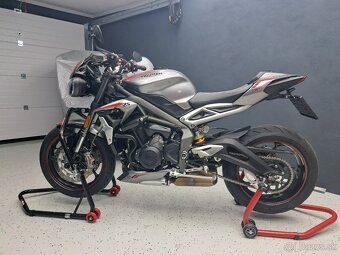 Triumph Street Triple RS - 3