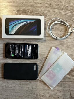 iPhone SE 2020 - 3