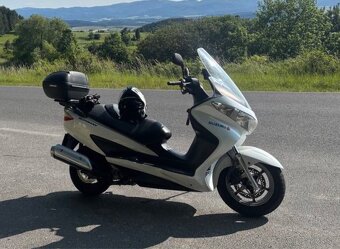Suzuki Burgman 125 TOP stav - 3
