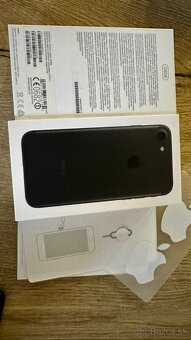Apple iPhone 7 black 128GB - 3
