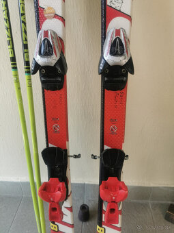 Detské a juniorské lyže 130cm Atomic Race 8 Jr. + viazanie E - 3